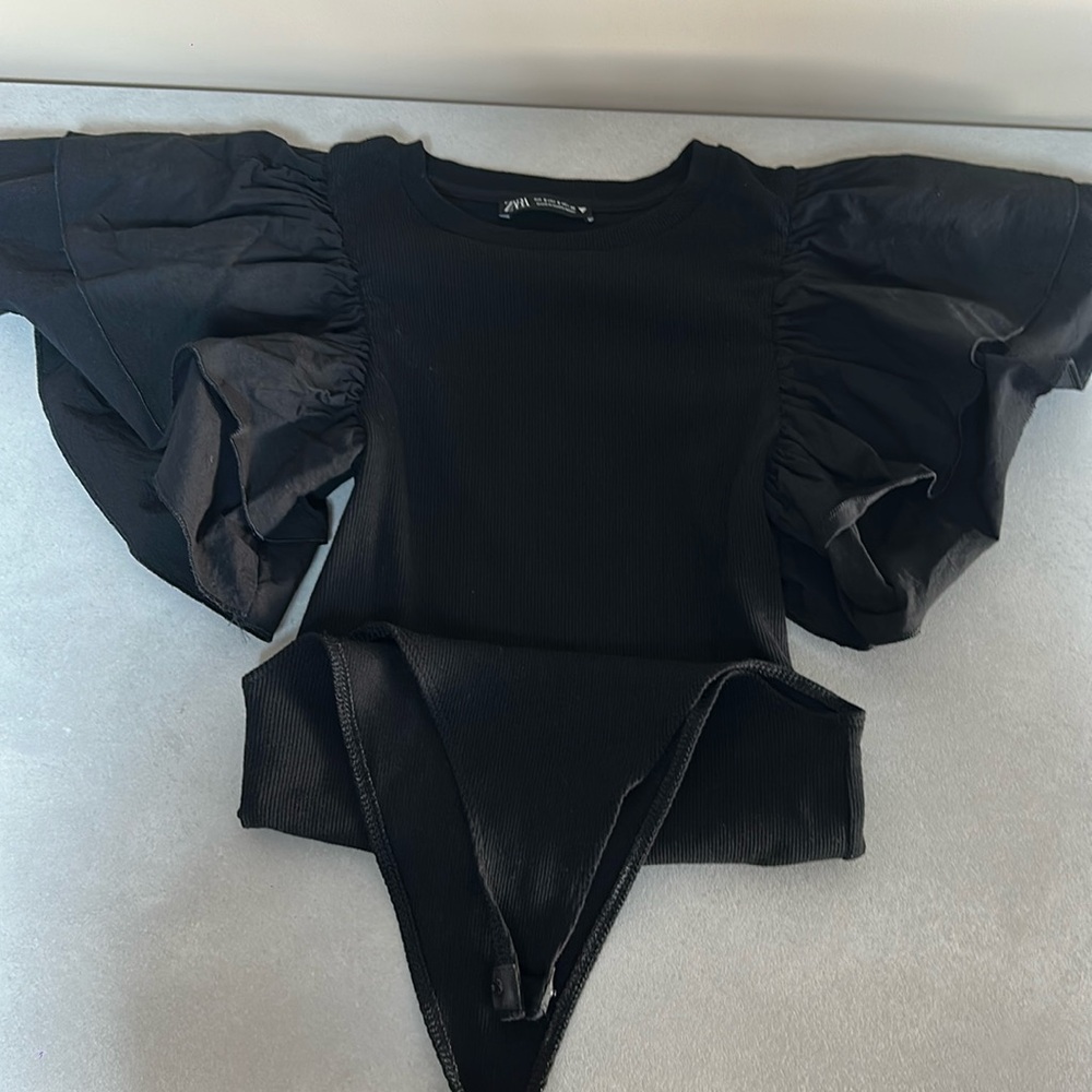 Zara bodysuit with puff sleeves